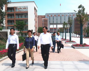 縣人大常委會副主任高正薇到固鎮縣毛鉭廠實驗中學調研教育強縣工作